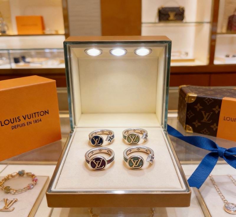 LV Ring 06yxs26
